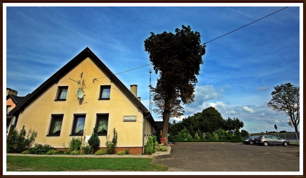 Bed and Breakfast Dworek Jana Bierdzany Zewnętrze zdjęcie